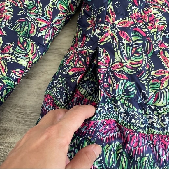 Lilly Pulitzer Jacket 2 in 1 Reversible Bright NAVY Not Too Catty LILAH Size S - Picture 15 of 16